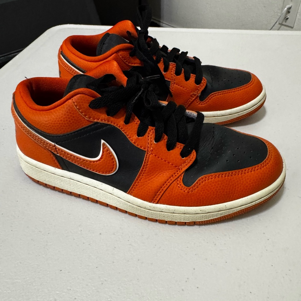 Air Jordan 1 Low SE 'Sport Spice